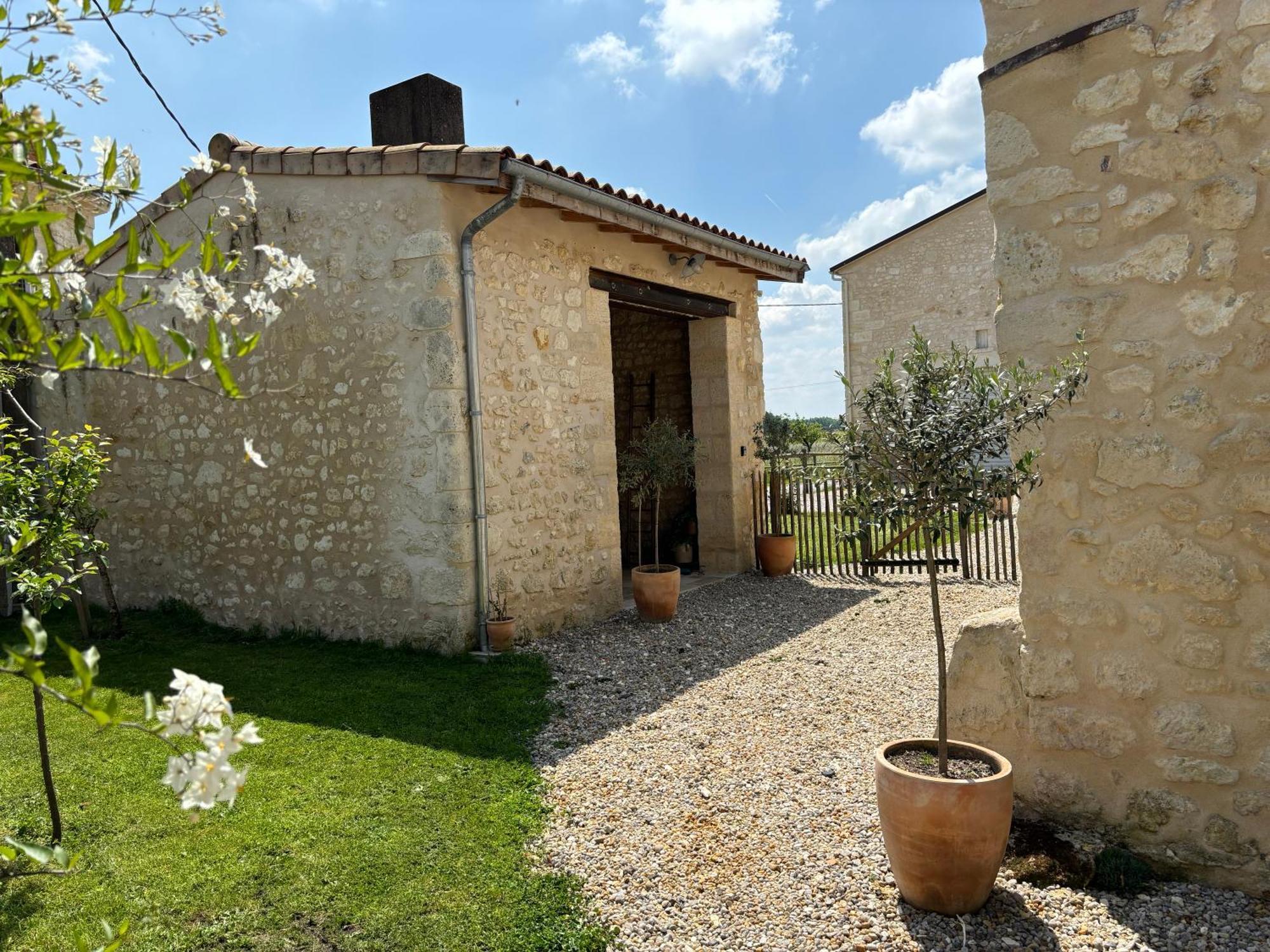 Chateau La Fon Du Berger Saint-Sauveur  エクステリア 写真